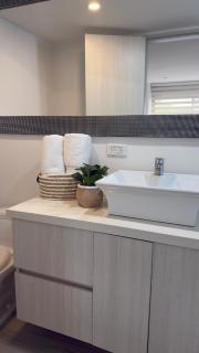 Moderno Apartamento en el Poblado cerca a Provenza 3H Capacidad 8 personas - Medellín - 3