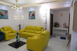 Room in a 3bhk - 7
