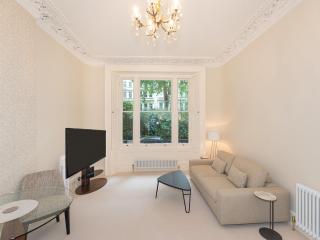 Bright and Spacious Studio Knightsbridge London - Pass the Keys - 9