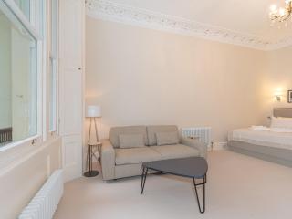 Bright and Spacious Studio Knightsbridge London - Pass the Keys - 7