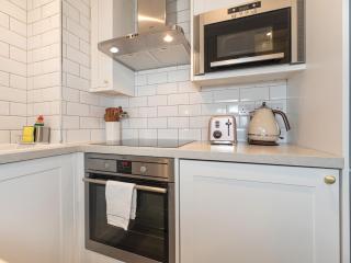 Bright and Spacious Studio Knightsbridge London - Pass the Keys - 3