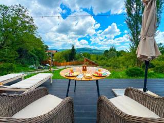 Friday Inn Igloo Comarnic - Privacy, Jacuzzi, Nature & Pond - 7