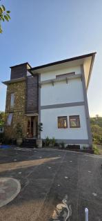 Escape to Serenity Spectacular Views Luxury Villa - Lovina - 0