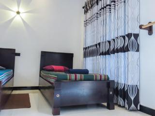 Yala Zafiro - Kataragama - 2