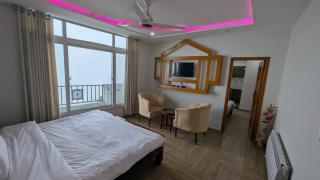 Hills View Hotel - 2