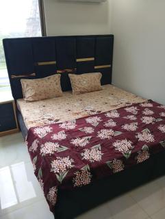 One Bed brand new Flat available facing Eiffel tower - Lahore - 2