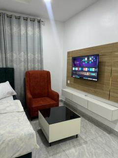 Utako Studio Apartments-City Center - Abuja - 5