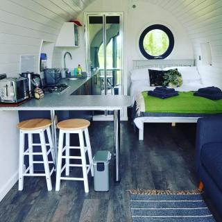 Orielton Fach Farm - Cosy rural lodge in beautiful surroundings - 3