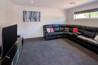 Hideaway on High- 10 minute walk to town - 9