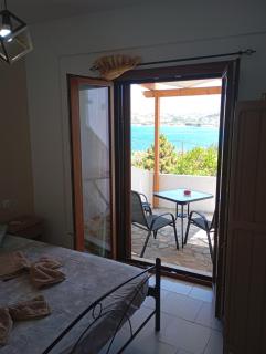 Akrogiali Rooms & Studios - Drymonas - 0
