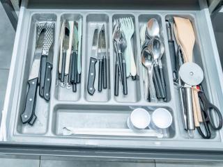 Premium Luxury Stay - Modern with Jetted Tub & Garden - 7