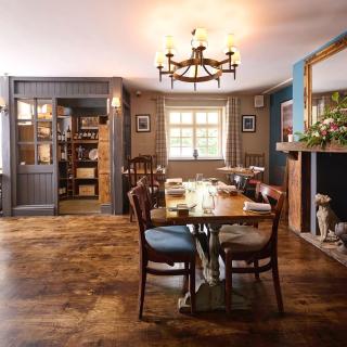 Bulls Head - Holymoorside - Chesterfield - 1
