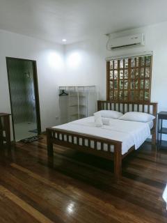 Puerto Galera Hilltop Guesthouse -Tropical Retreat - 4