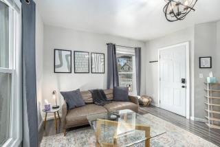 The Downtown Delight - New Corporate Apt Downtown - 5