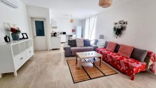Lovely 2 bed 3 bath, fully equipped, near promenad - 2
