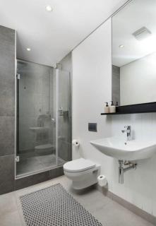 Calm - secure modern loft Sandton - 5