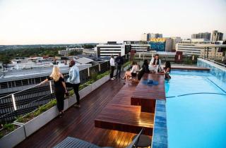 Calm - secure modern loft Sandton - 9