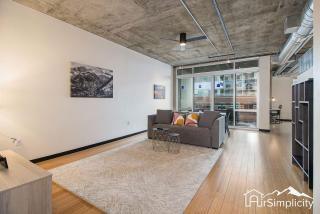 Loft Near Union Station W Gym & Patio - 2