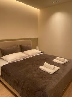 Jon's Garden Apartments - 8
