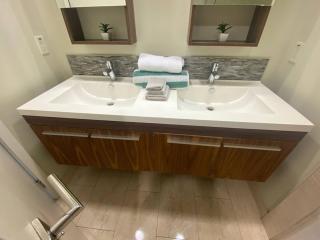 Glendale Americana 2 Bedroom 2 Bathroom Condo - 5