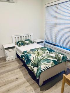 The Comfort Corner - Spacious 4 Bedroom Home - Clyde North - 4
