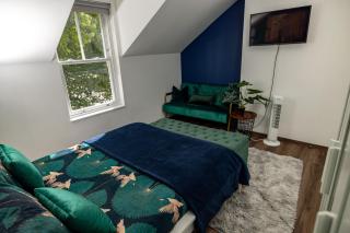 Modern 2-Bed Apartment - Near Train and Town - Parking Available - High Wycombe - 3