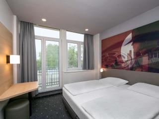 B&B HOTEL Berlin-Adlershof - Berlin - 3
