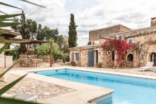 Captivating 5-Bed Retreat in Ibiza 1470 - 7