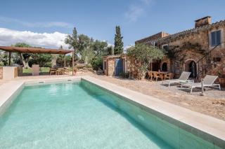 Captivating 5-Bed Retreat in Ibiza 1470 - 5