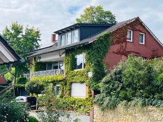 "An der alten Mühle 1" Fewo 120 qm, zwei große Schlafzimmer, Südbalkon, Gartenterrasse & Wallbox - Bad Bentheim - 0