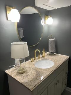 Ripple Avenue Suites Suite B - 1