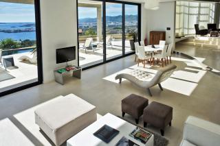 Serene 4 Bedroom Villa in Ibiza City, 1032 - 1