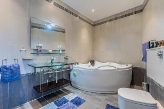 Modern and spacious Apartment - 6