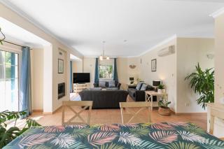 Vila Rolas - Beautiful 5 bed villa with pool and aircon 3 min to Luz beach - 4