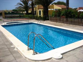 Cheap apartment with a sunny garden in Menorca - 9