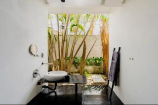 Stylish Villa with 2 Bedrooms & Private Bathrooms 5 min wali to the beach Seminyak KDT - 4