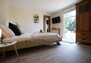 Copper Beech Lodge with Hot Tub, Games Room, Fire Pit - Toppesfield - 1