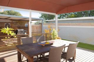 Beach Walk Cottage on Rose - Broadwater - 1