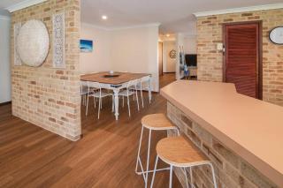 Duke Street Hideaway - 6