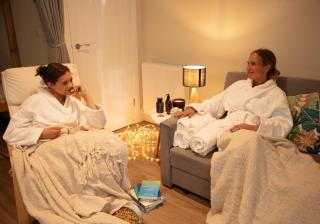 City to Country Retreat Luxury Lodges with Hot Tub, BBQ, Fire Pit - 1