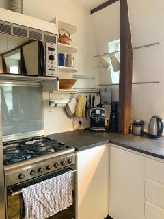 Stylish Two Floor Scandinavian Apartment Central & Cozy - 4