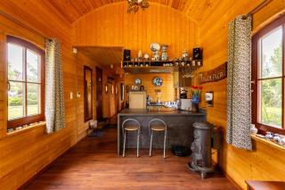 Dutch hausboat "MOLENDIEP" built 1909 - 5