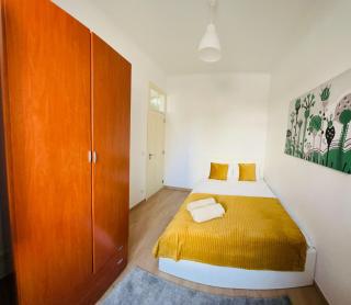 Luxury house next attractions with free parking - 3
