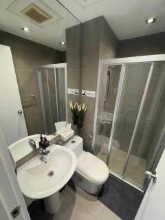 Cozy & Homey Staycation in Century City Makati - Manila - 5
