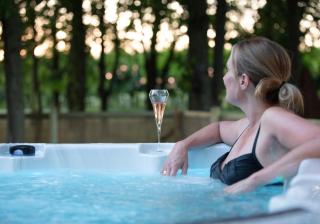Luxury Silver Birch Lodge: Hot Tub/BBQ/Fire Pit - Toppesfield - 9