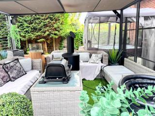 The Canterbury Boutique Mansion & Bubble Retreat - 4