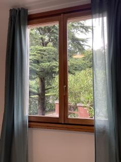 The Green Nest - pool & lake view - 3