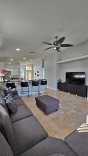 Spacious Modern Home, Near UCF, Sleeps 6 - 9