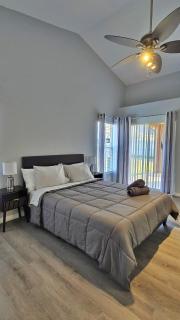 Huge Modern House near UCF - Full Kitchen, Board Games, Pets Allowed - 1