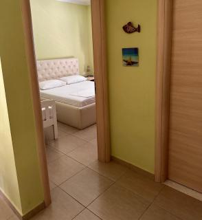 Beachside Apartment, 100m away - 3